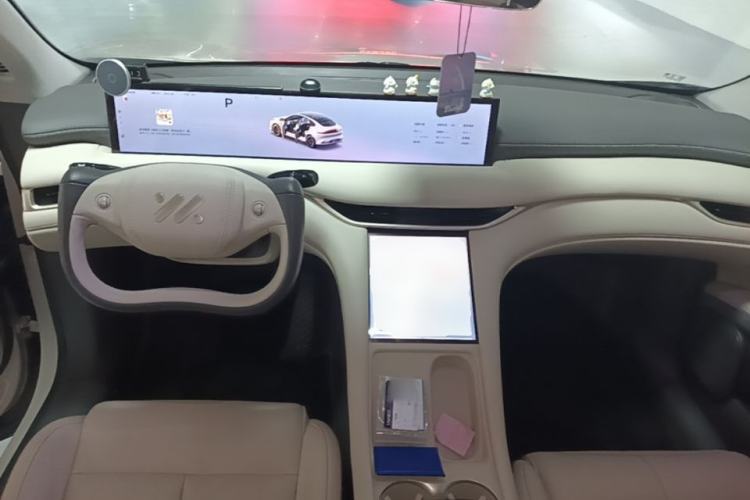 Used IM LS6 2025 Lingxi Intelligent Driving Edition Center Console