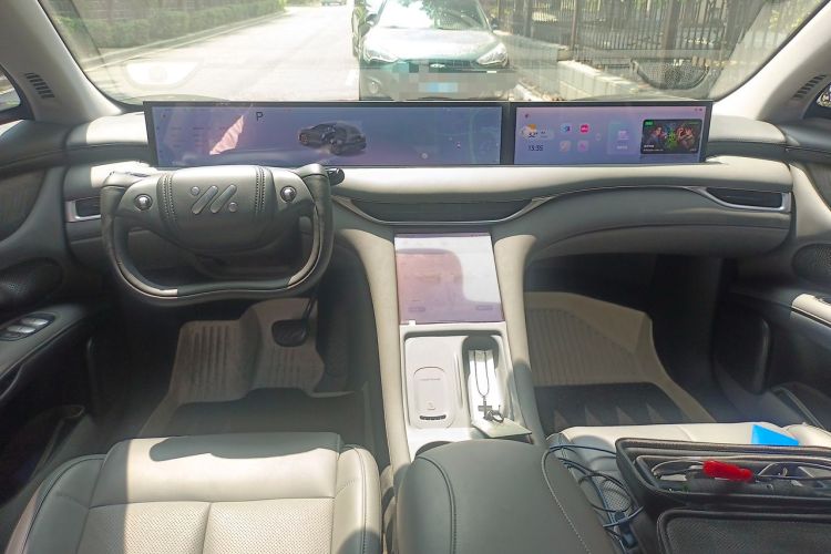 Used IM LS6 2025 Ultra-Powerful Lingxi Intelligent Enjoyment Edition Center Console