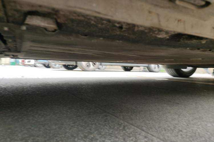 Used IM LS6 2025 Lingxi Intelligent Driving Edition Chassis Front Left