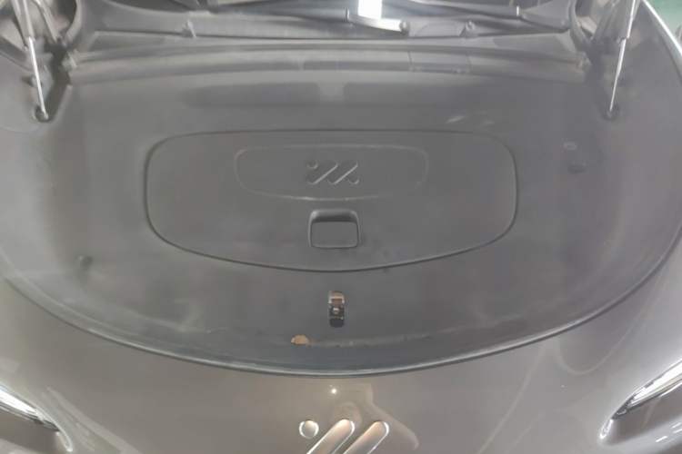 Used IM LS6 2025 Lingxi Intelligent Driving Edition Engine Bay