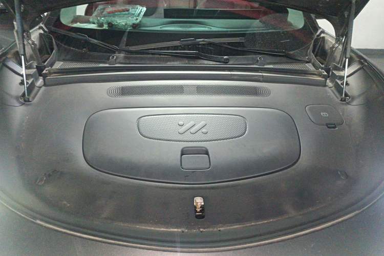 Used IM LS6 2025 Long-Range Lingxi Intelligent Driving Theater Edition Engine Bay