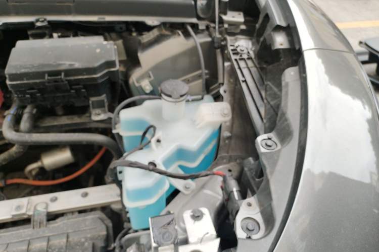 Used IM LS6 2025 Lingxi Intelligent Driving Edition Engine Bay Left