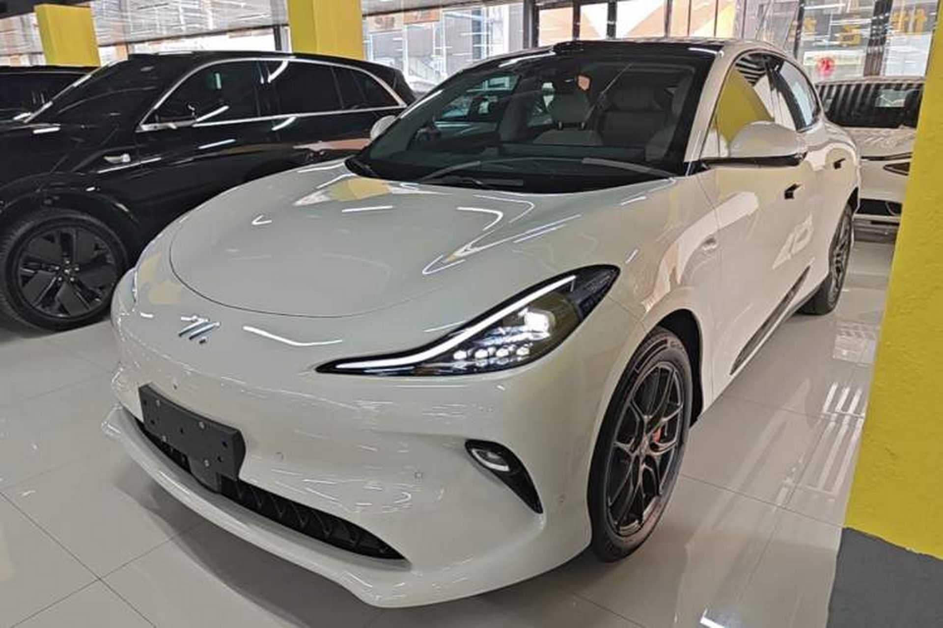 Used IM LS6 2025 Lingxi Intelligent Driving Edition Front Left 45 Deg