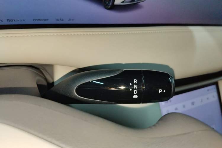 Used IM LS6 2025 Lingxi Intelligent Driving Edition Gear Lever