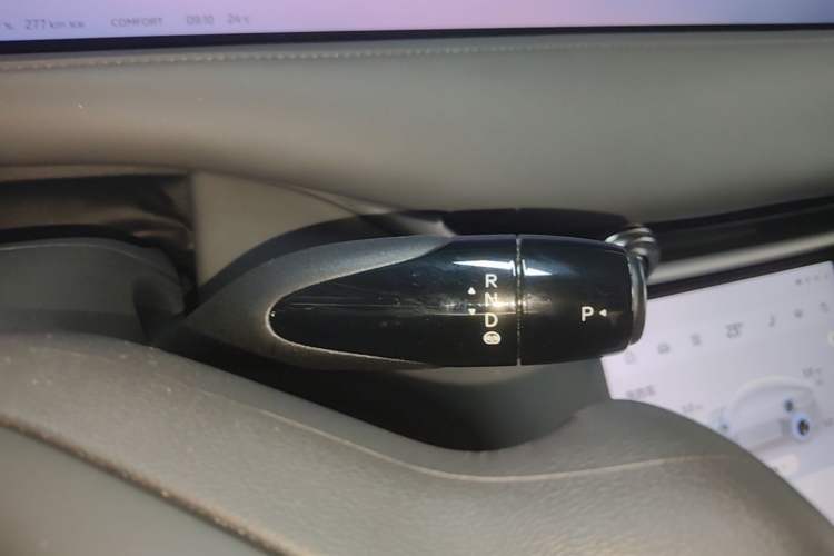 Used IM LS6 2025 Lingxi Intelligent Driving Edition Gear Lever