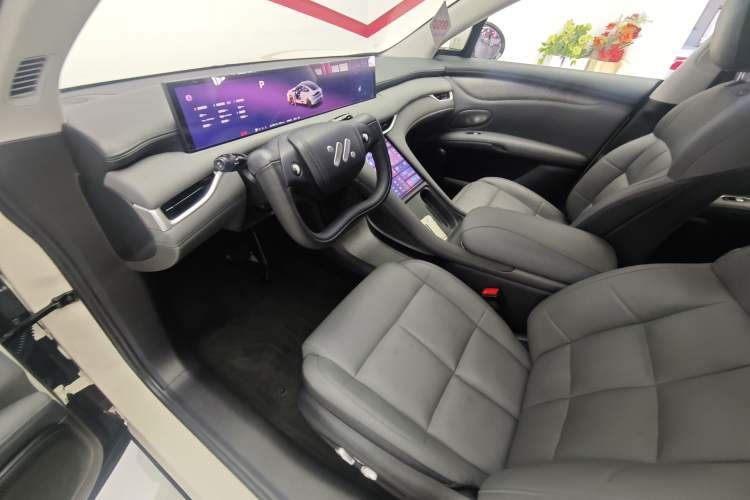 Used IM LS6 2025 Lingxi Intelligent Driving Edition Interior 1