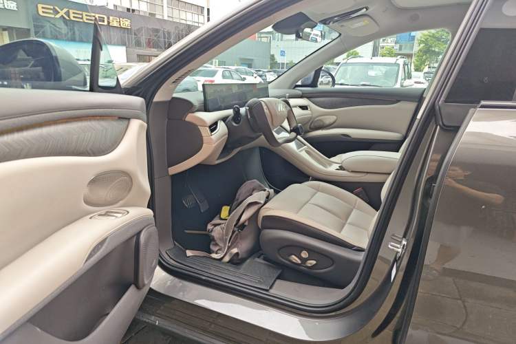Used IM LS6 2025 Lingxi Intelligent Driving Edition Interior 3