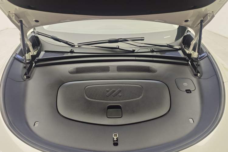Used IM LS6 2025 Lingxi Intelligent Driving Edition Interior 4