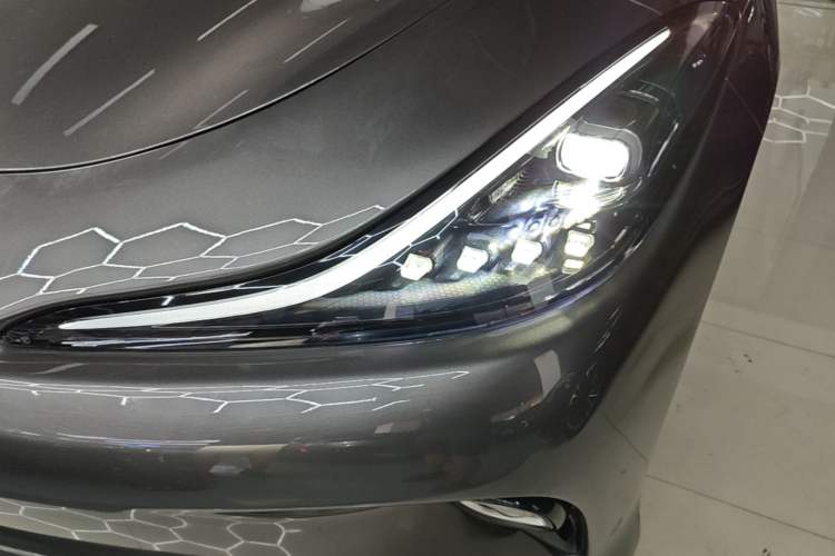 Used IM LS6 2025 Ultra-Powerful Lingxi Intelligent Enjoyment Edition Left Front Headlight