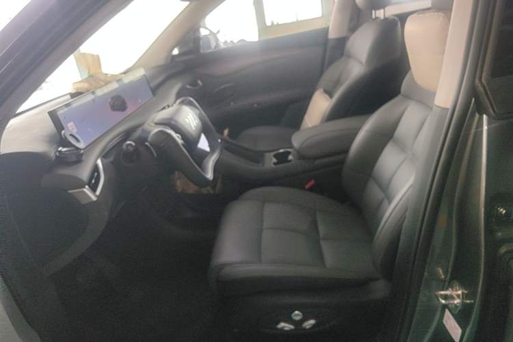 Used IM LS6 2025 Lingxi Intelligent Driving Edition Left Front Seat