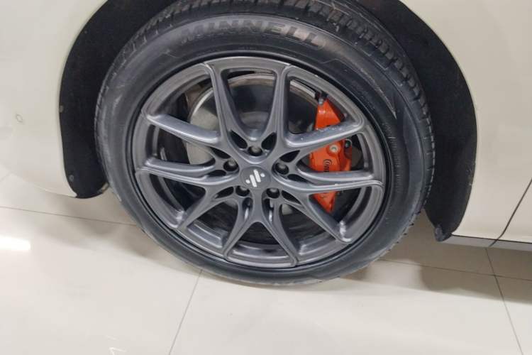 Used IM LS6 2025 Lingxi Intelligent Driving Edition Left Front Wheel Hub