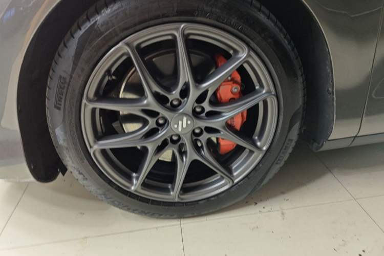 Used IM LS6 2025 Ultra-Powerful Lingxi Intelligent Enjoyment Edition Left Front Wheel Hub