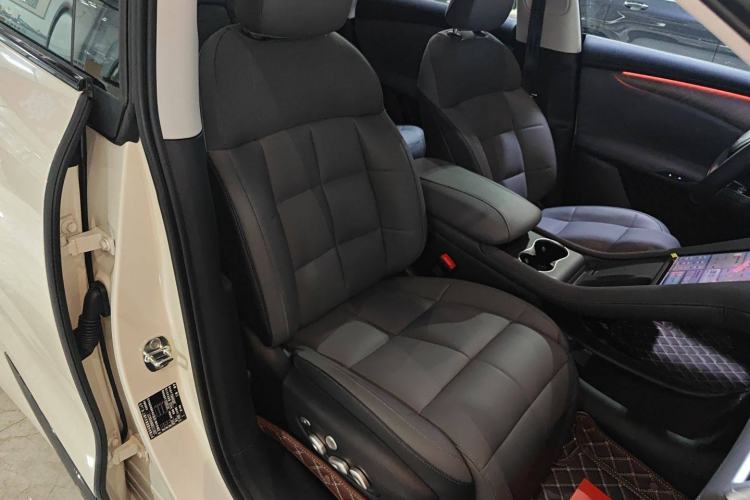 Used IM LS6 2025 Lingxi Intelligent Driving Edition Right Front Seat