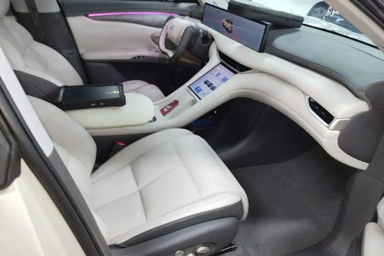 Used IM LS6 2025 Lingxi Intelligent Driving Edition Right Front Seat