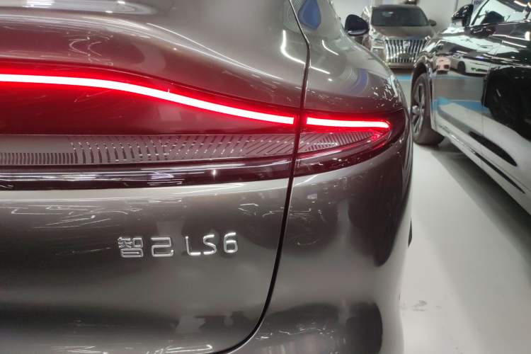 Used IM LS6 2025 Lingxi Intelligent Driving Edition Right Rear Taillight