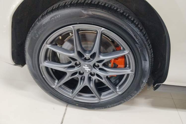 Used IM LS6 2025 Lingxi Intelligent Driving Edition Right Rear Wheel Hub