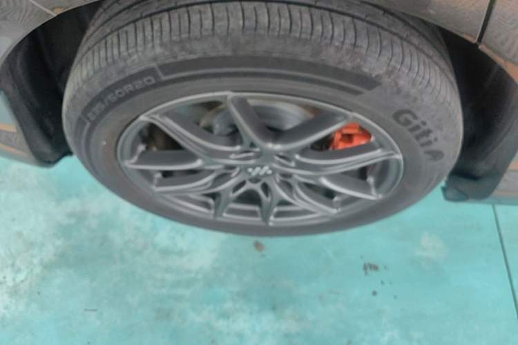 Used IM LS6 2025 Lingxi Intelligent Driving Edition Right Rear Wheel Hub