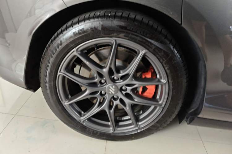 Used IM LS6 2025 Ultra-Powerful Lingxi Intelligent Enjoyment Edition Right Rear Wheel Hub