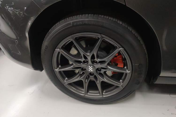 Used IM LS6 2025 Lingxi Intelligent Driving Edition Right Rear Wheel Hub