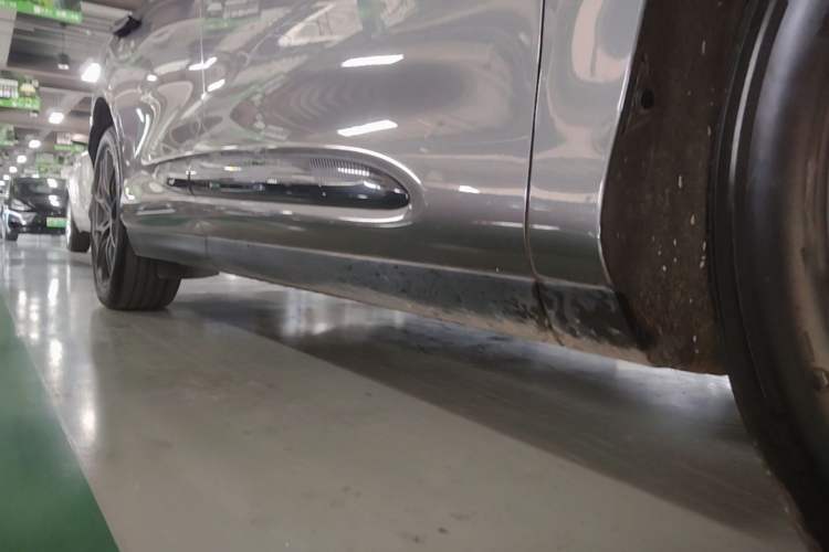 Used IM LS6 2025 Lingxi Intelligent Driving Edition Right Side Sill