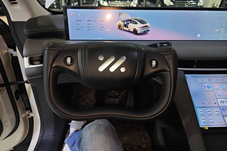 Used IM LS6 2025 Lingxi Intelligent Driving Edition Steering Wheel