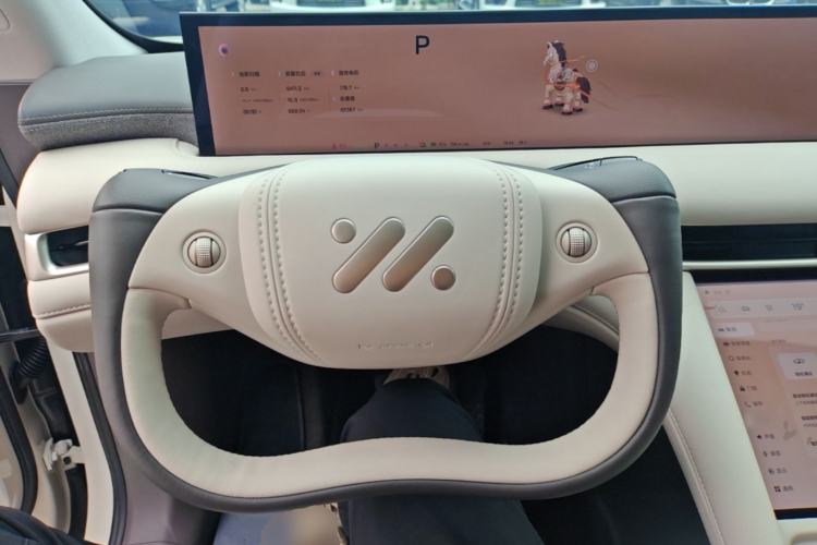 Used IM LS6 2025 Long-Range Lingxi Smart Enjoyment Edition Steering Wheel