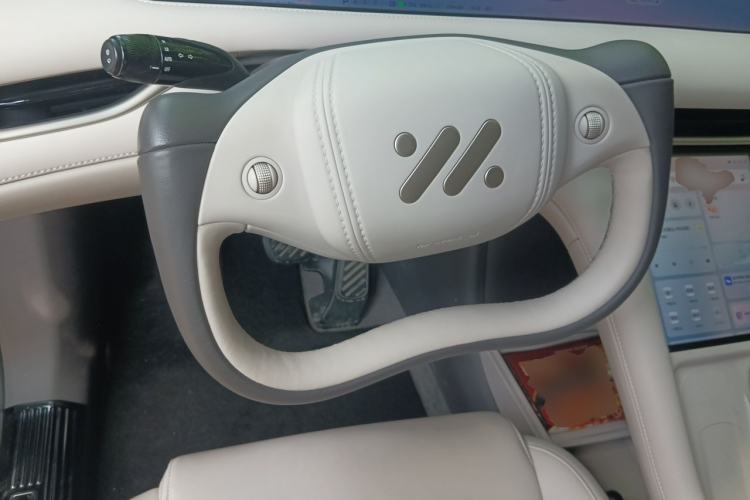 Used IM LS6 2025 Ultra-Powerful Lingxi Intelligent Enjoyment Edition Steering Wheel