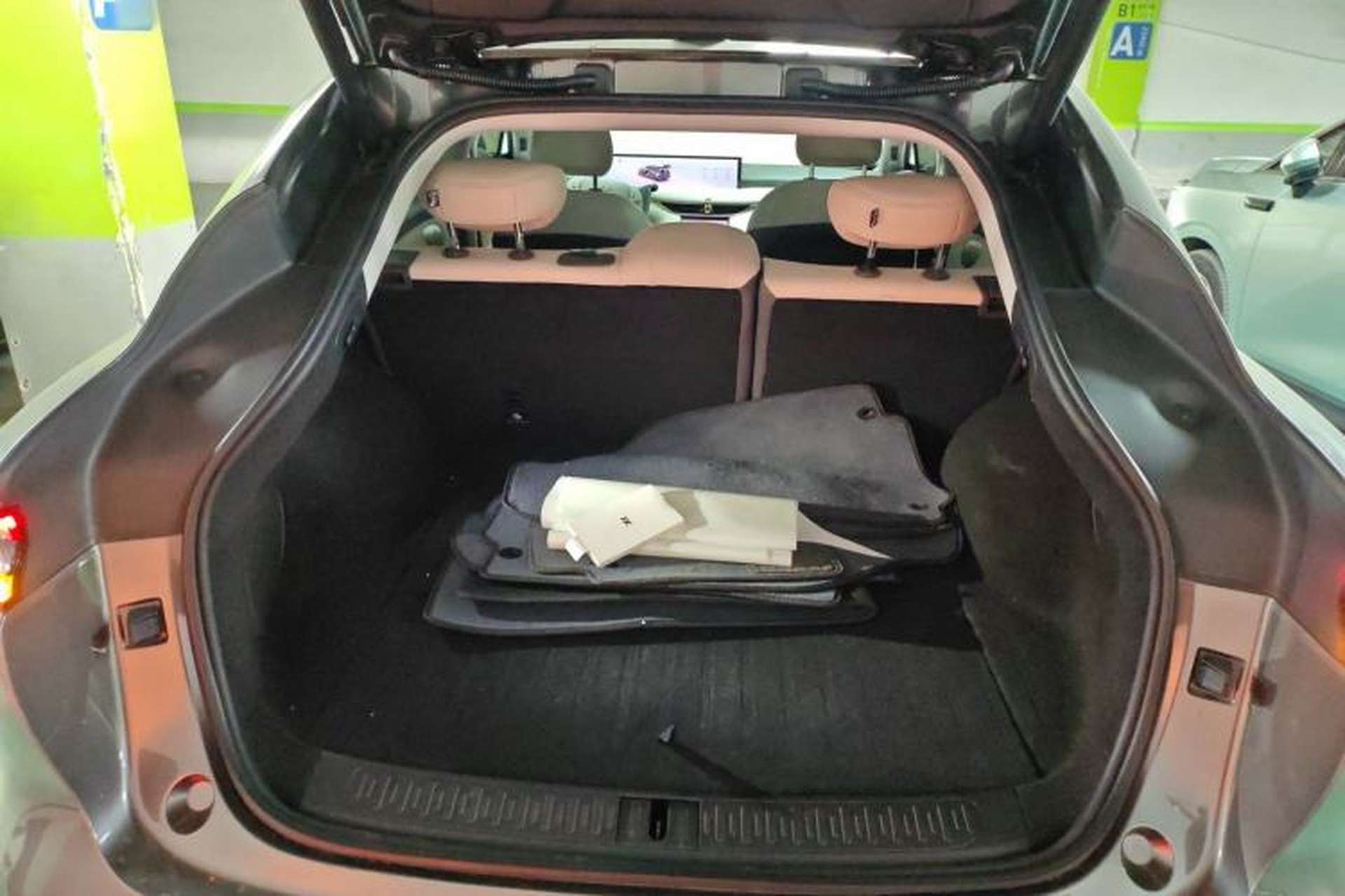Used IM LS6 2025 Lingxi Intelligent Driving Edition Trunk