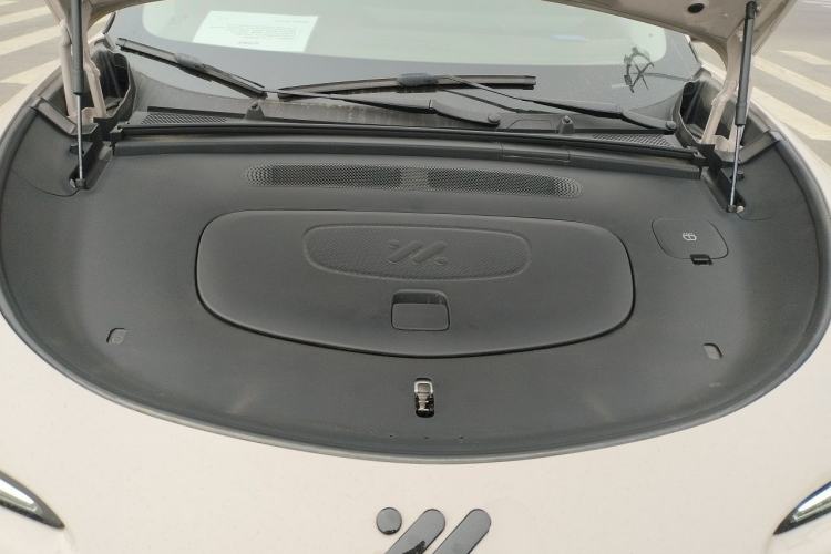 Used IM LS6 2025 Lingxi Intelligent Driving Edition Engine Bay