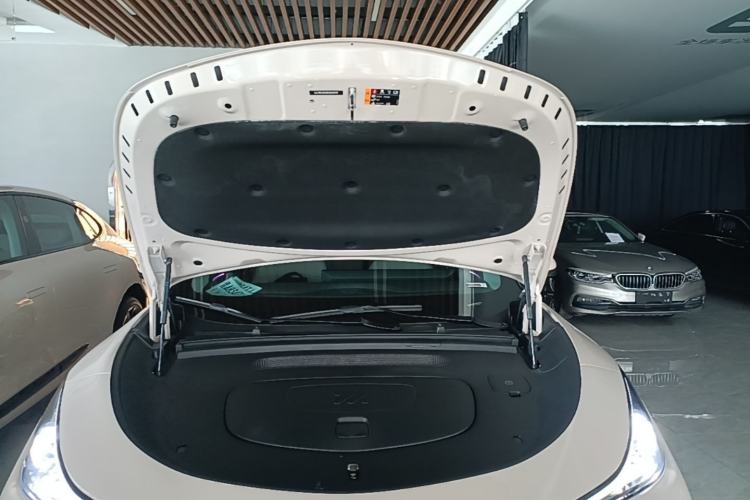 Used IM LS6 2025 Lingxi Intelligent Driving Edition Engine Bay