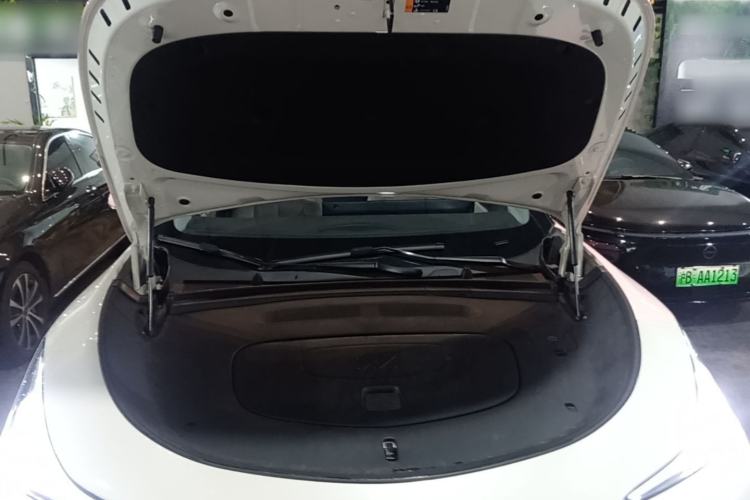 Used IM LS6 2025 Lingxi Intelligent Driving Edition Engine Bay