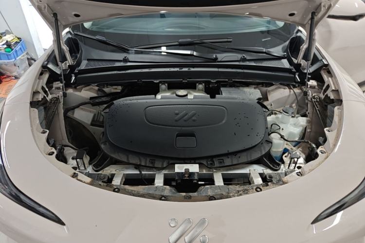 Used IM LS6 2025 Lingxi Intelligent Driving Edition Engine Bay