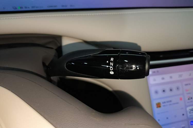 Used IM LS6 2025 Lingli Intelligent Driving Theater Edition Gear Lever