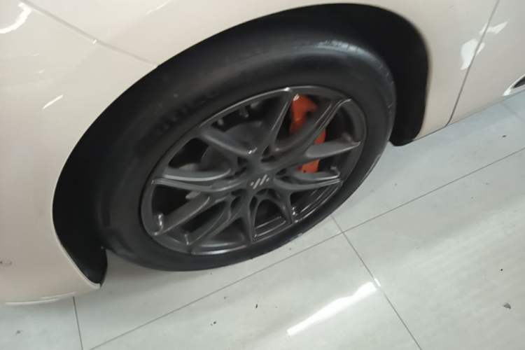 Used IM LS6 2025 Lingxi Intelligent Driving Edition Left Front Wheel Hub
