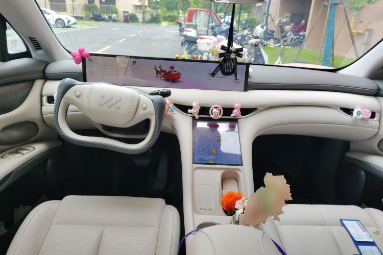 Used IM LS6 2025 Lingxi Intelligent Driving Edition Center Console