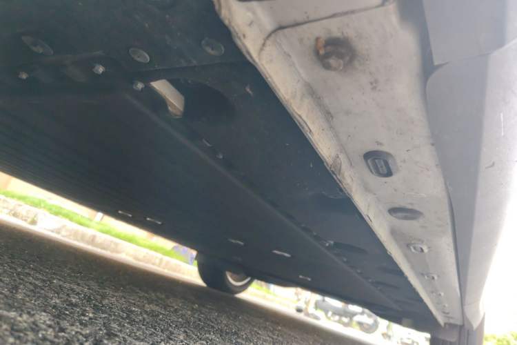 Used IM LS6 2025 Lingxi Intelligent Driving Edition Chassis Front Left