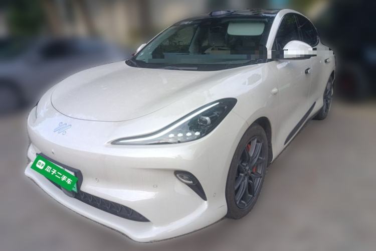 IM LS6 2025 Ultra-Powerful Lingxi Intelligent Enjoyment Edition