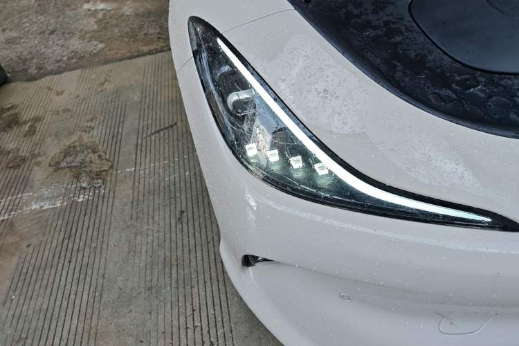 Used IM LS6 2025 Ultra-Long Range Lingxi Intelligent Driving Edition Right Front Headlight