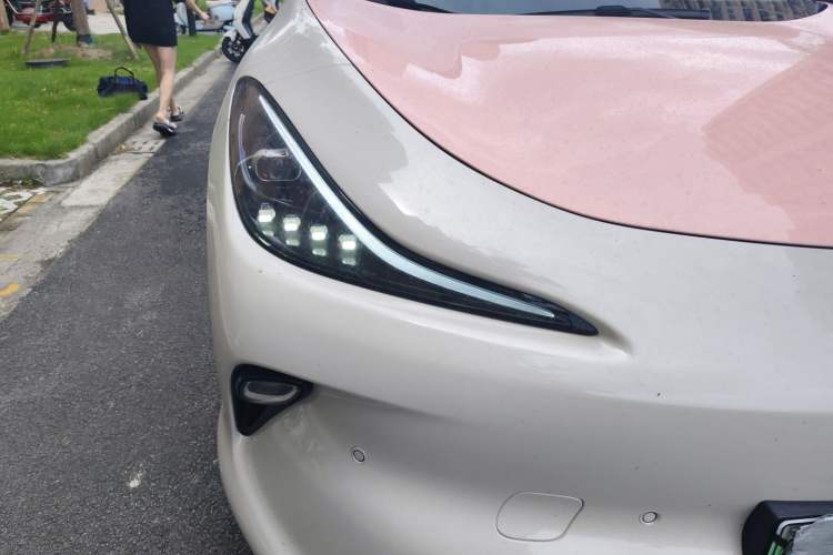 Used IM LS6 2025 Lingxi Intelligent Driving Edition Right Front Headlight