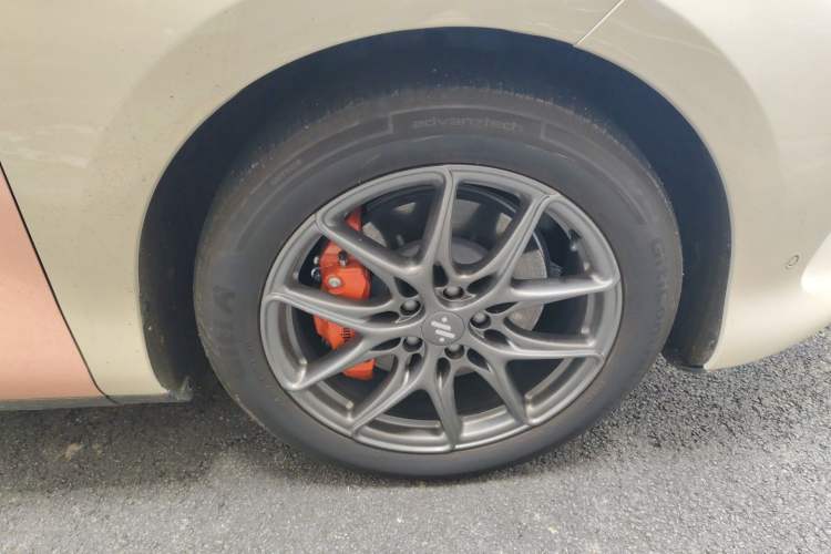Used IM LS6 2025 Lingxi Intelligent Driving Edition Right Front Wheel Hub