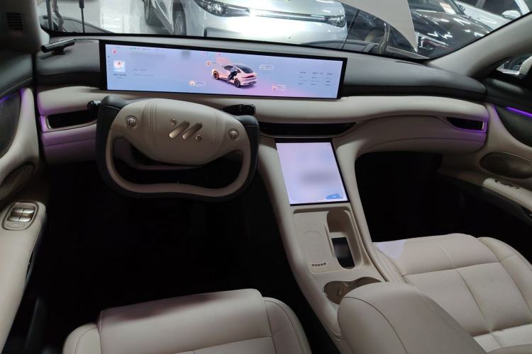 Used IM LS6 2025 Lingxi Intelligent Driving Edition Center Console