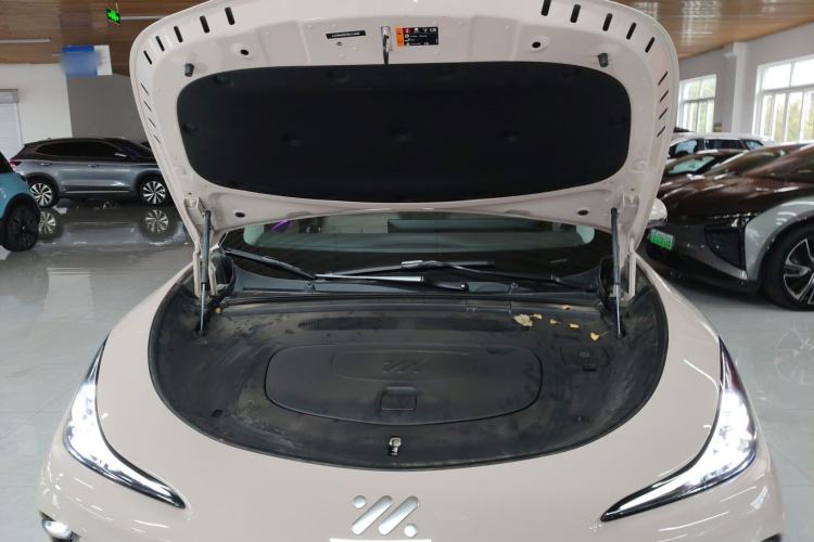 Used IM LS6 2025 Lingxi Intelligent Driving Edition Engine Bay