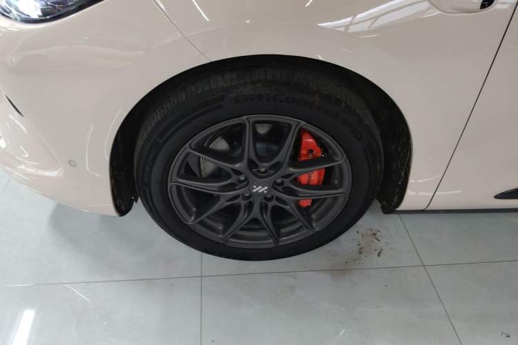 Used IM LS6 2025 Lingxi Intelligent Driving Edition Left Front Wheel Hub