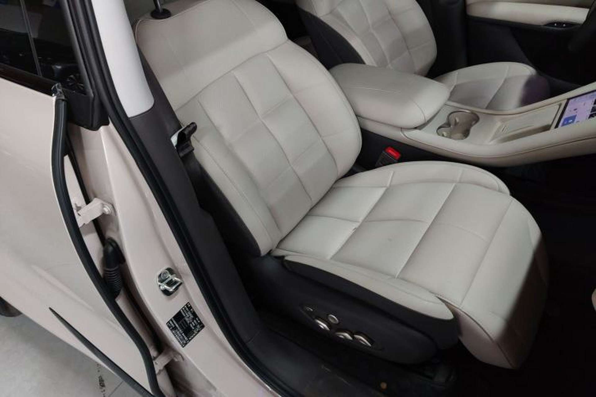 Used IM LS6 2025 Lingxi Intelligent Driving Edition Right Front Seat