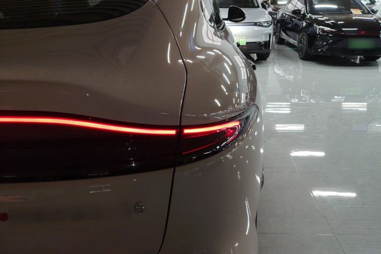 Used IM LS6 2025 Lingxi Intelligent Driving Edition Right Rear Taillight