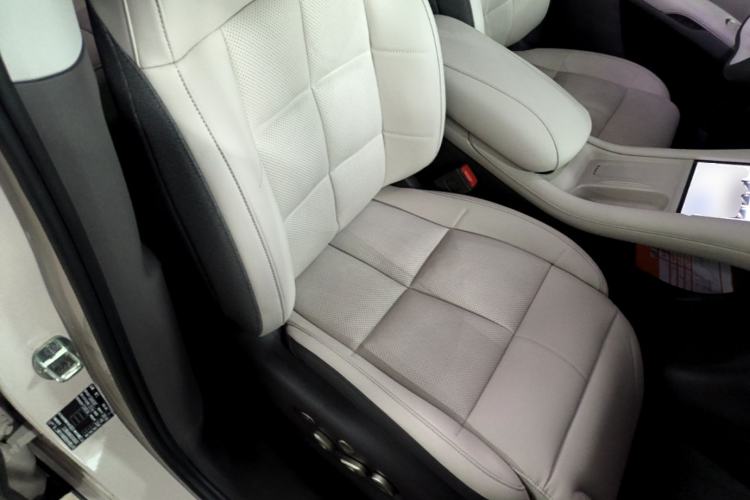 Used IM LS6 2025 Lingxi Intelligent Driving Edition Right Front Seat