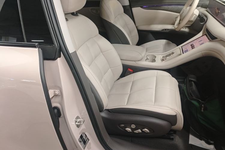 Used IM LS6 2025 Lingxi Intelligent Driving Edition Right Front Seat
