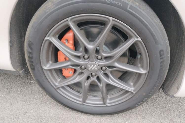 Used IM LS6 2025 Lingxi Intelligent Driving Edition Right Front Wheel Hub