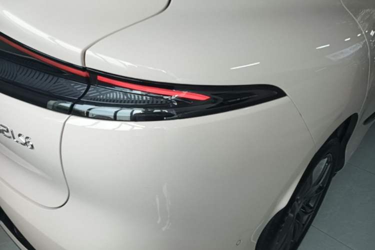 Used IM LS6 2025 Lingxi Intelligent Driving Edition Right Rear Taillight