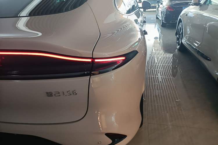 Used IM LS6 2025 Lingxi Intelligent Driving Edition Right Rear Taillight